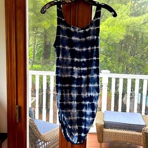 Long, fitted maternity tank. Tie-dye.